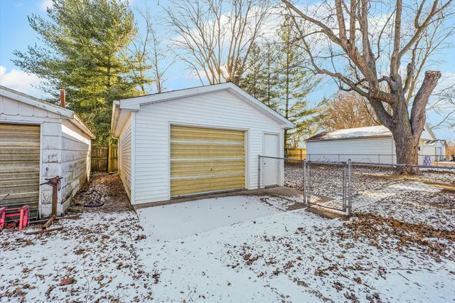 $118,000 | 122 East Allen Street, Farmer City, IL 61842