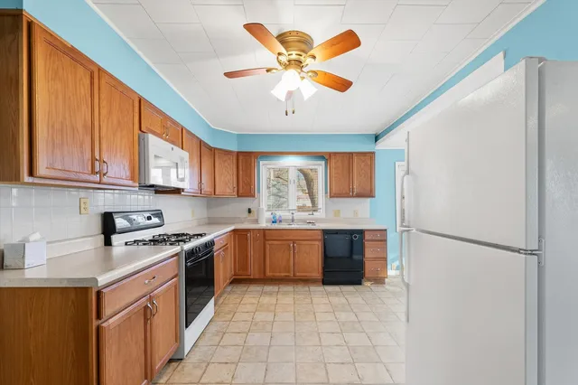 $118,000 | 122 East Allen Street, Farmer City, IL 61842