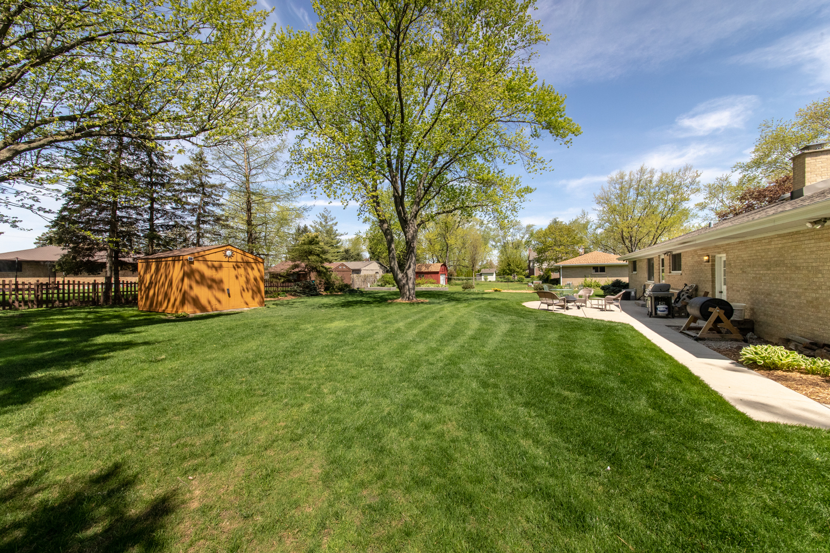 7522 Brookbank Road Willowbrook, IL 60527 - Photo 16 of 18 a garden view