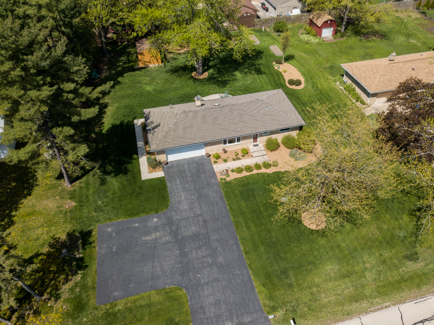 7522 Brookbank Road Willowbrook, IL 60527 - Photo 7 of 18 an aerial view of a house
