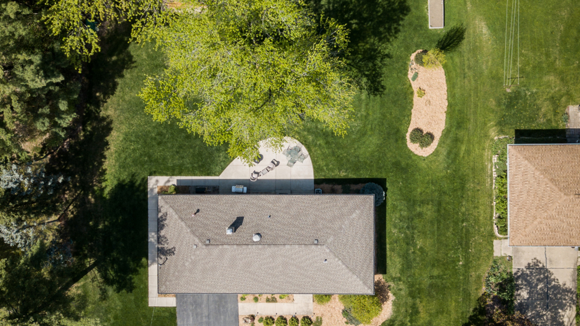 7522 Brookbank Road Willowbrook, IL 60527 - Photo 8 of 18 an aerial view of a house with a yard