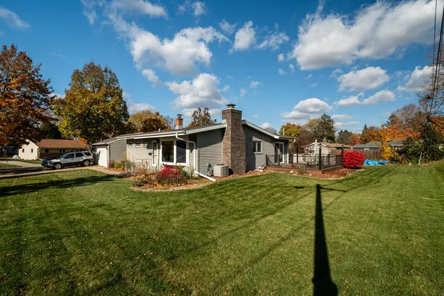 $315,000 | 7316 Earl Avenue, Greendale, WI 53129