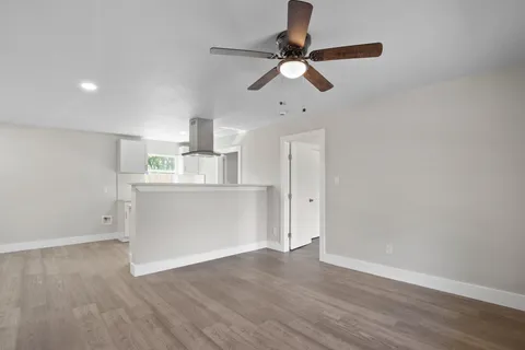 $297,500 | 713 Burkett Street, Taylor, TX 76574