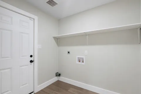 $297,500 | 713 Burkett Street, Taylor, TX 76574