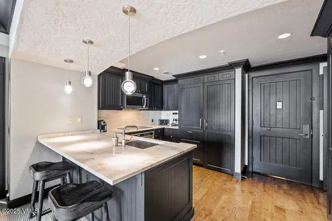 $2,850,000 | 130 Daybreak Ridge Road, Unit HS613, Avon, CO 81620