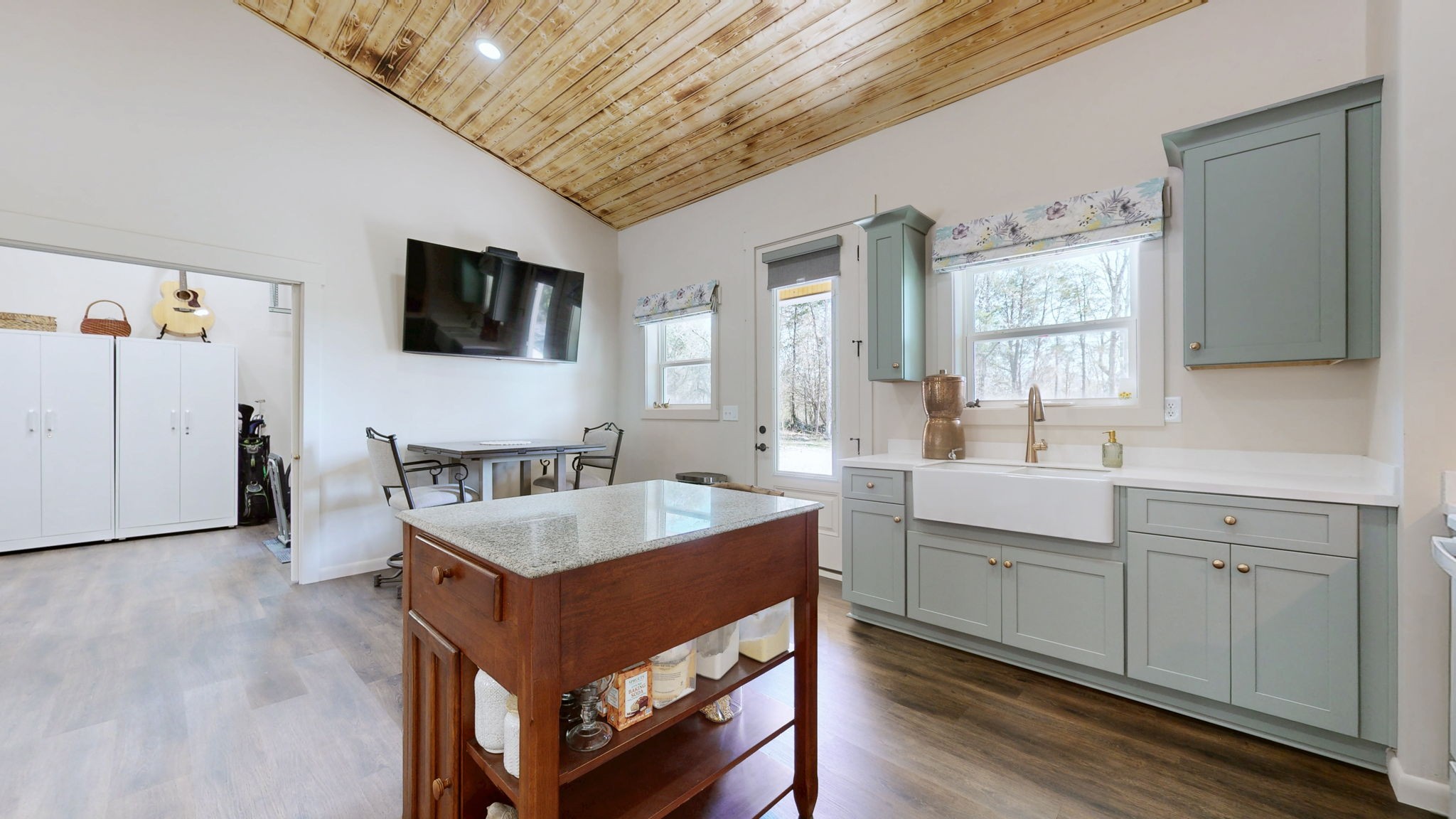2586 Brown Shop Road Petersburg, TN 37144 - Photo 49 of 57 a spacious bathroom with a sink a mirror and a bathtub