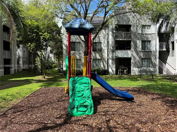 $2,700 | 655 Southwest 111th Way, Unit 108, Pembroke Pines, FL 33025