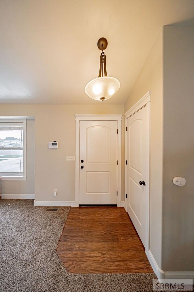 3750 East Ridgeland Drive Idaho Falls, ID 83401 - Photo 3 of 46