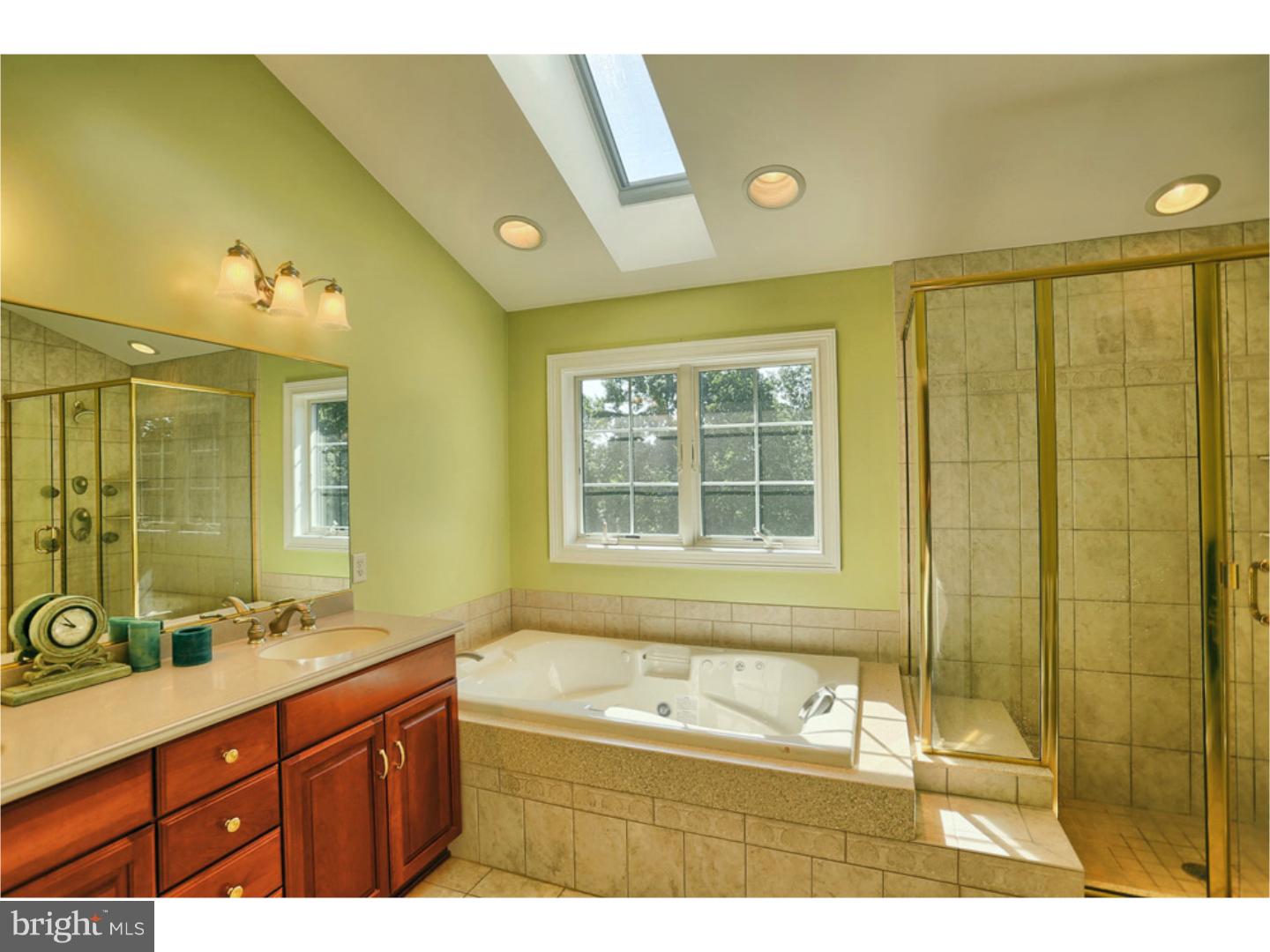 130 Overlook Road Morgantown, PA 19543 - Photo 11 of 25 Bathroom