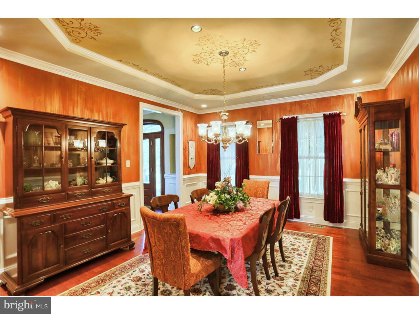 130 Overlook Road Morgantown, PA 19543 - Photo 4 of 25 Dining Room