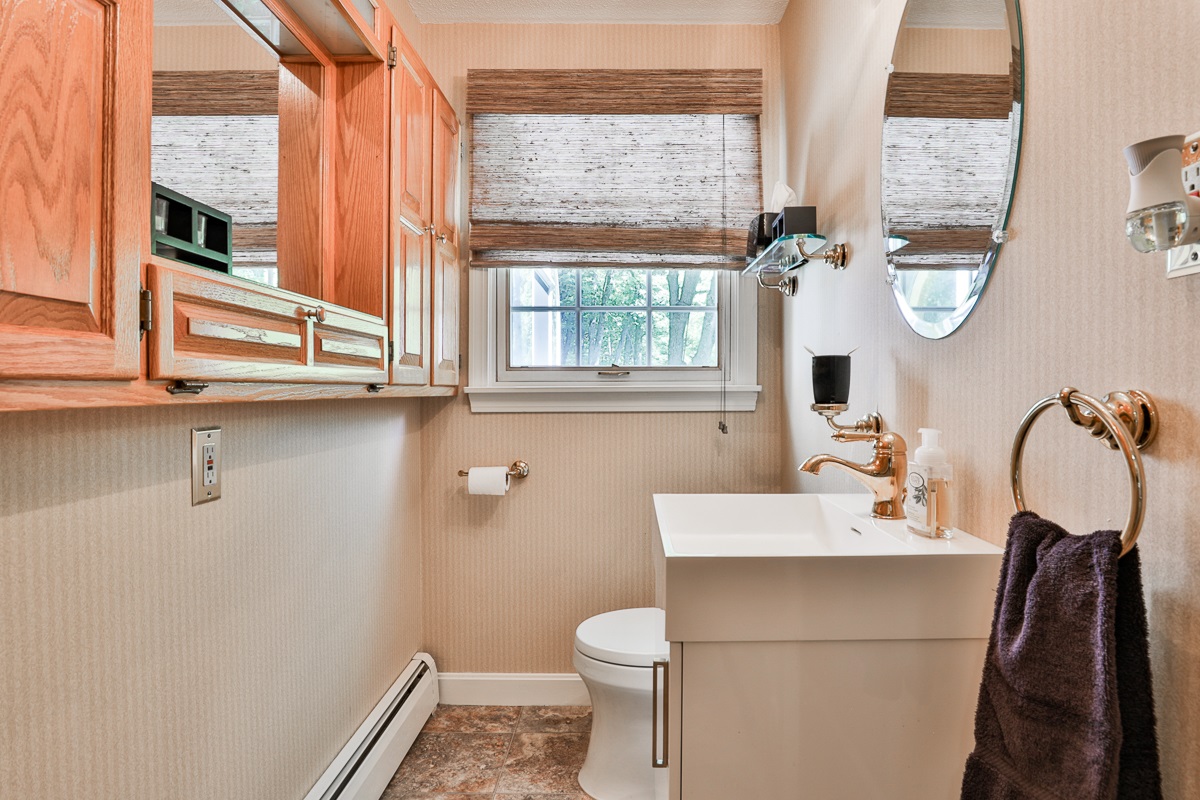 12 Shakespeare Road Nashua, NH 03062 - Photo 23 of 40