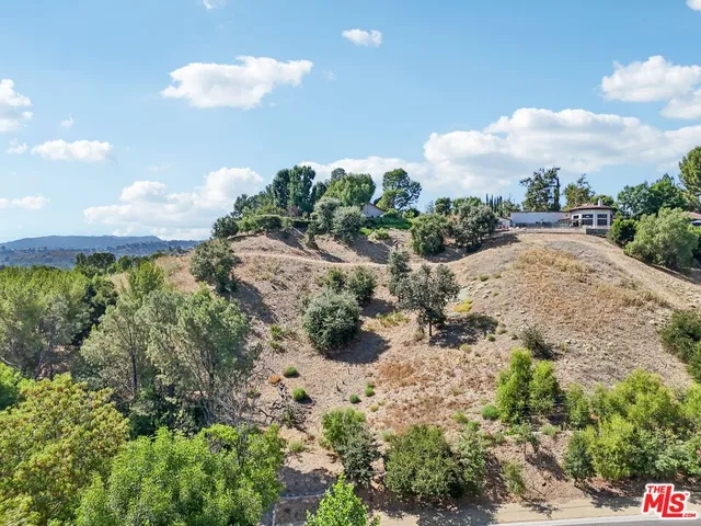$4,990,000 | 24910 John Fremont Road, Hidden Hills, CA 91302