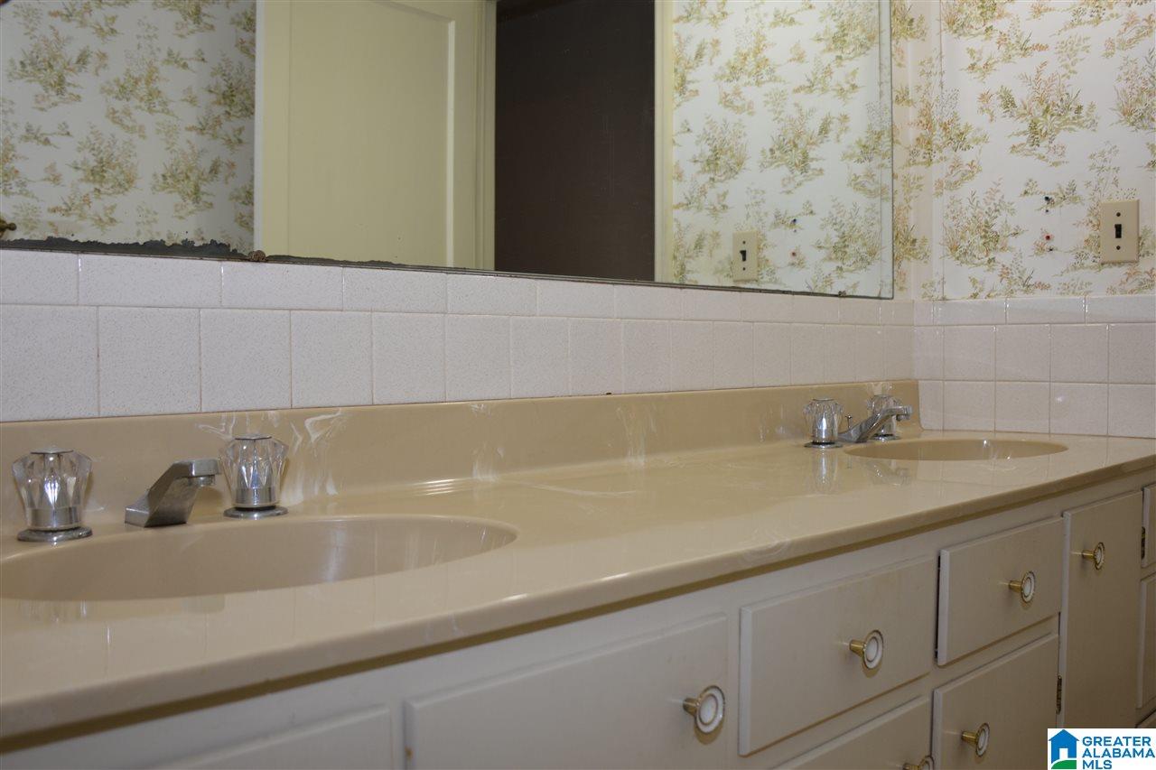 2409 Rocky Ridge Road Birmingham, AL 35243 - Photo 34 of 50