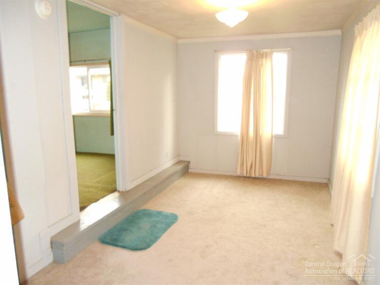 630 Southwest 10th Street Redmond, OR 97756 - Photo 7 of 15 Additional Photo