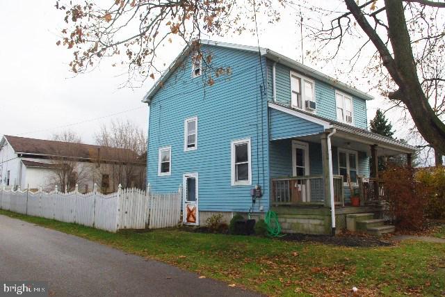 571 Hamilton Street Hanover, PA 17331 - Photo 3 of 15 Gallery Image 3