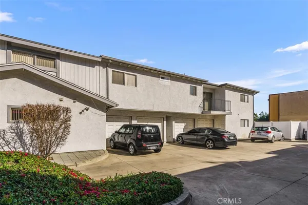 $2,100 | 8092 Graziadio Drive, Unit 3, Huntington Beach, CA 92646