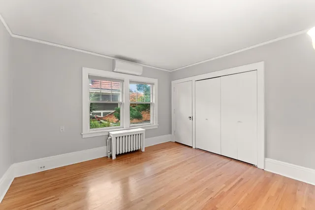 $2,500 | 1501 Summit Avenue, Unit B, St. Paul, MN 55105