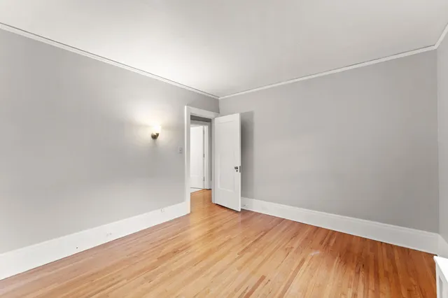 $2,500 | 1501 Summit Avenue, Unit B, St. Paul, MN 55105