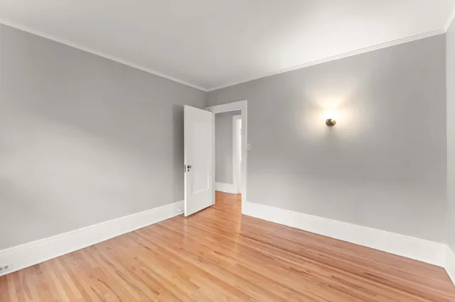 $2,500 | 1501 Summit Avenue, Unit B, St. Paul, MN 55105