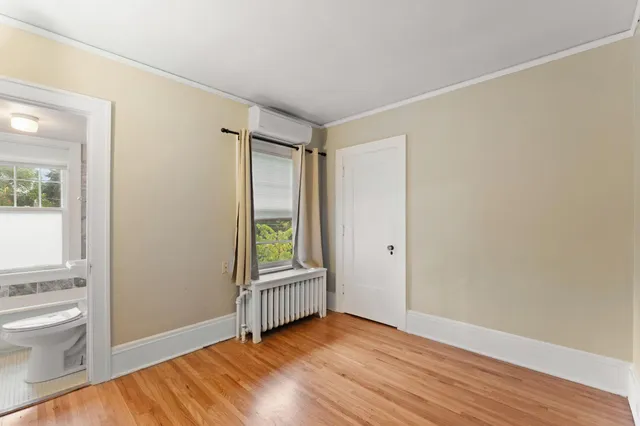 $2,500 | 1501 Summit Avenue, Unit B, St. Paul, MN 55105