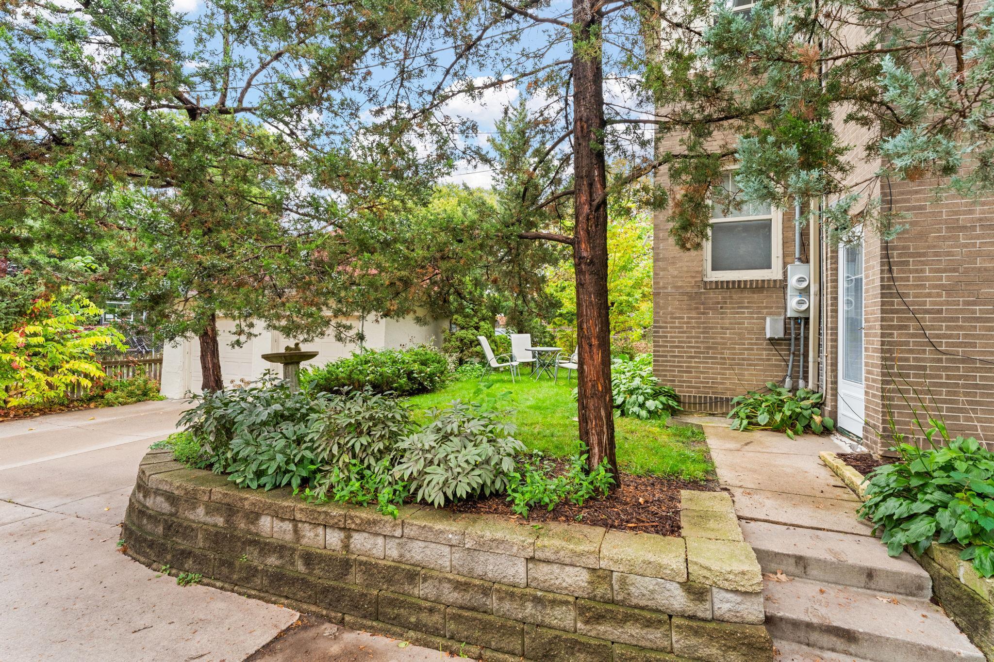 1501 Summit Avenue, Unit B St. Paul, MN 55105 - Photo 22 of 25