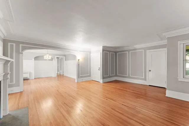 $2,500 | 1501 Summit Avenue, Unit B, St. Paul, MN 55105