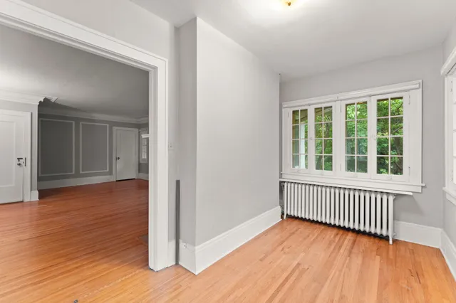 $2,500 | 1501 Summit Avenue, Unit B, St. Paul, MN 55105