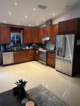 $3,500 | 4920 Southwest 27th Avenue, Unit 1, Dania Beach, FL 33312