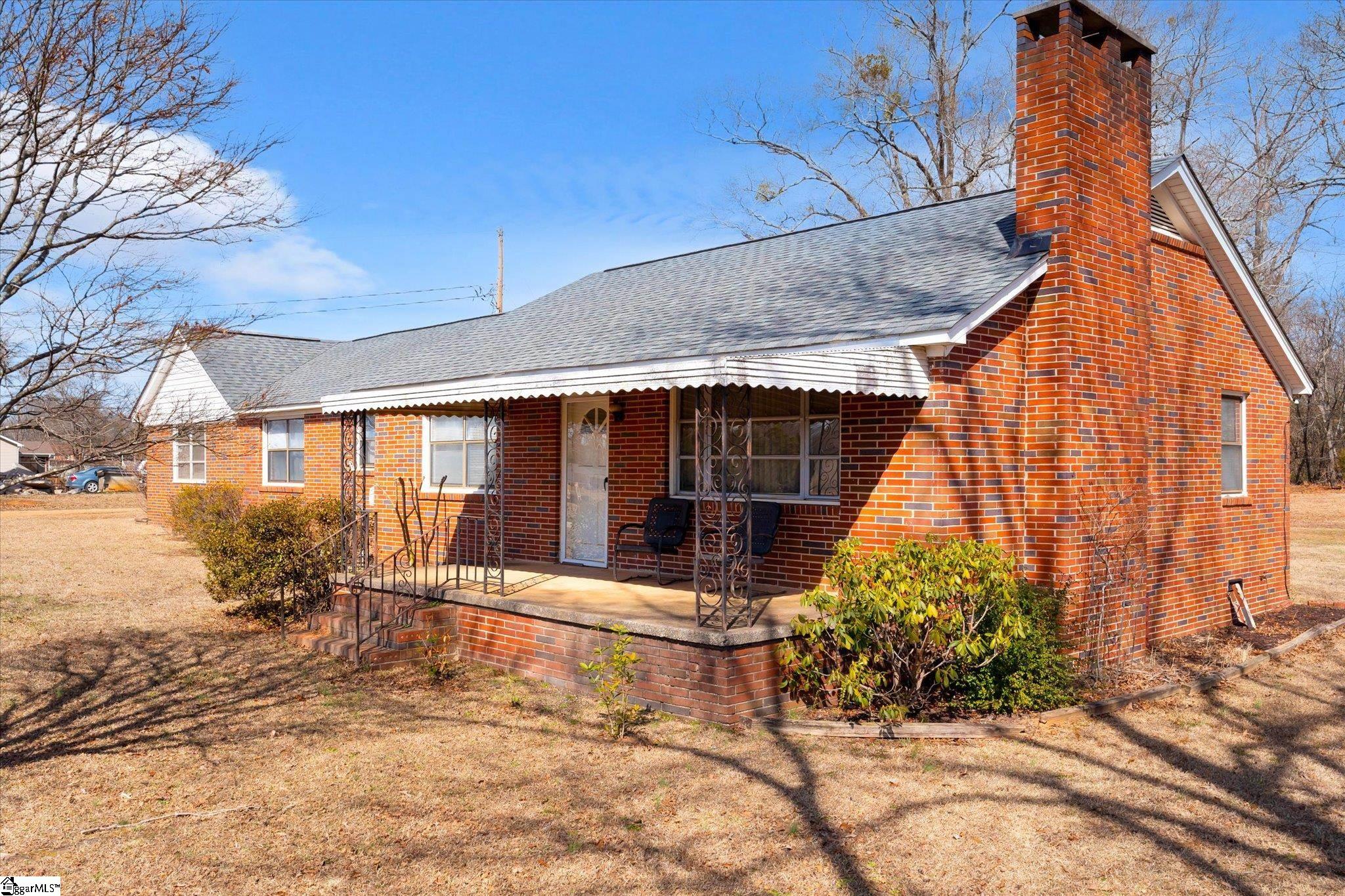 188 Cherokee Road Pelzer, SC 29669 - Photo 3 of 29