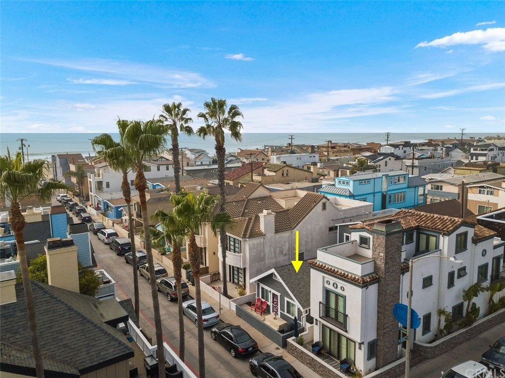Location, location, location. Welcome to 127 24th Street in the heart of the Newport Beach peninsula.