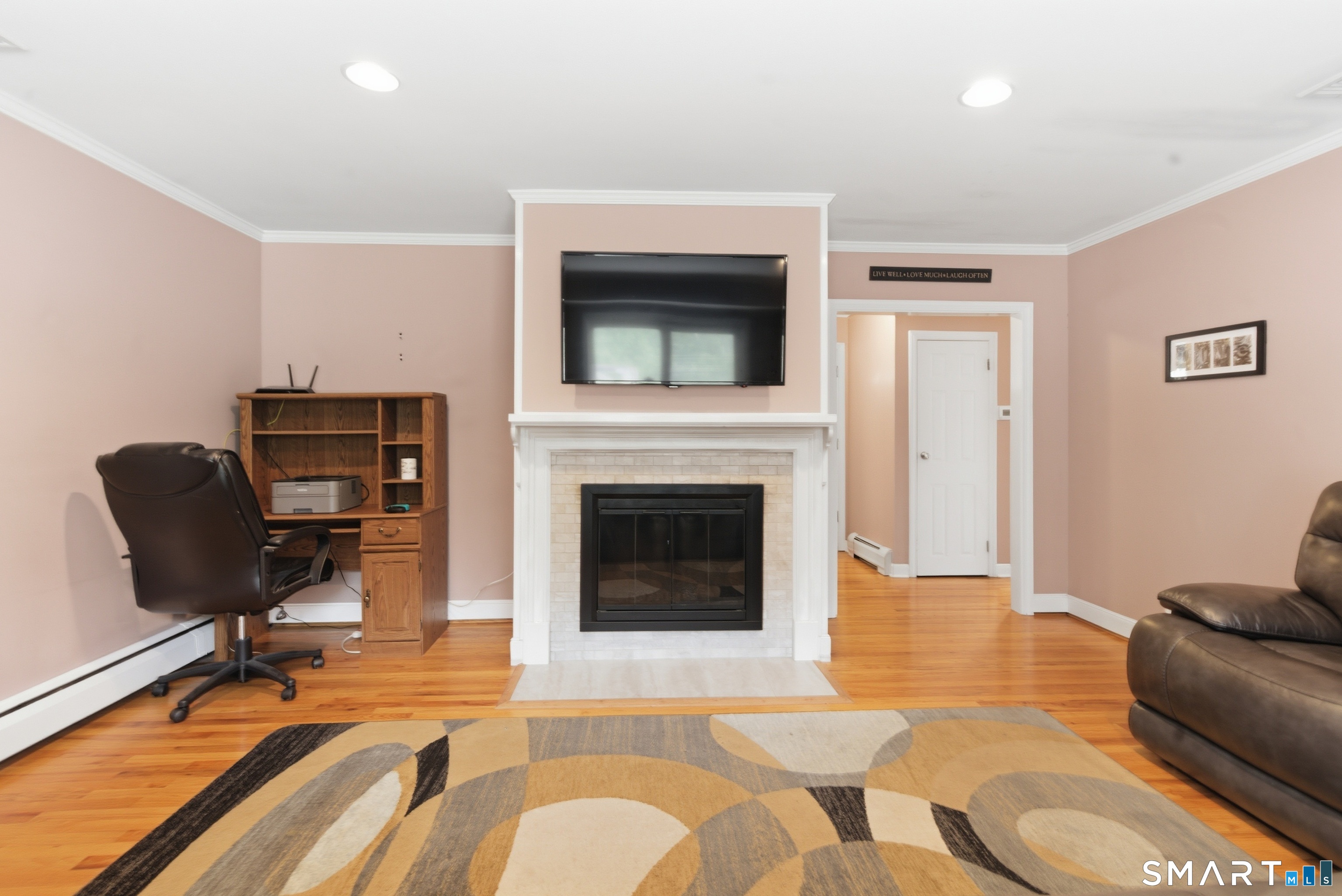 112 Brentwood Road Newington, CT 06111 - Photo 2 of 30