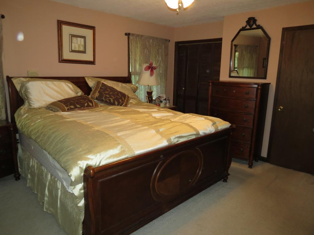175 Rockingham Road Gray, TN 37615 - Photo 8 of 24 Large Master Bedroom