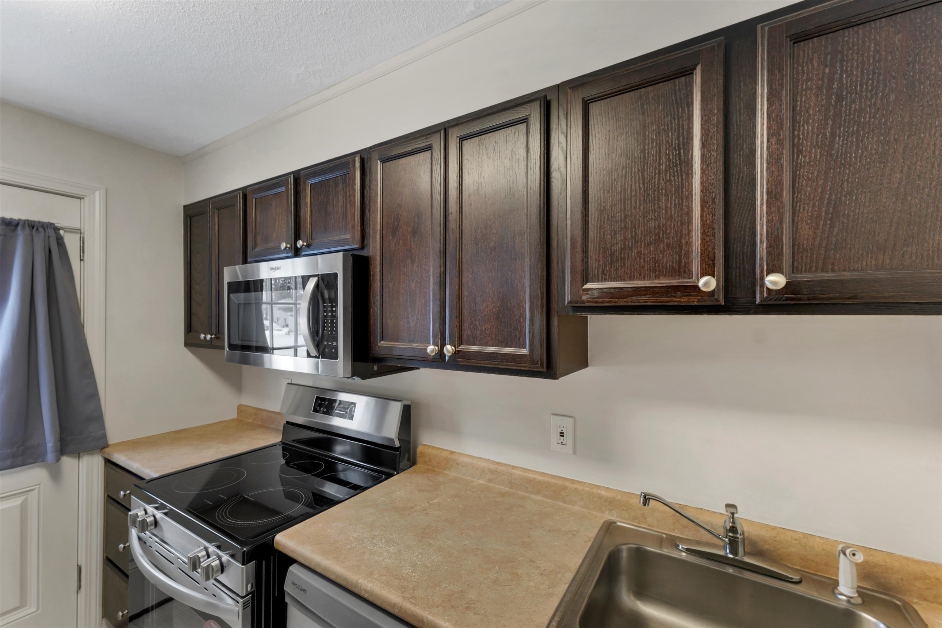 616 Portland Street, Unit 54 Rochester, NH 03867 - Photo 7 of 35 Gallery Image 7