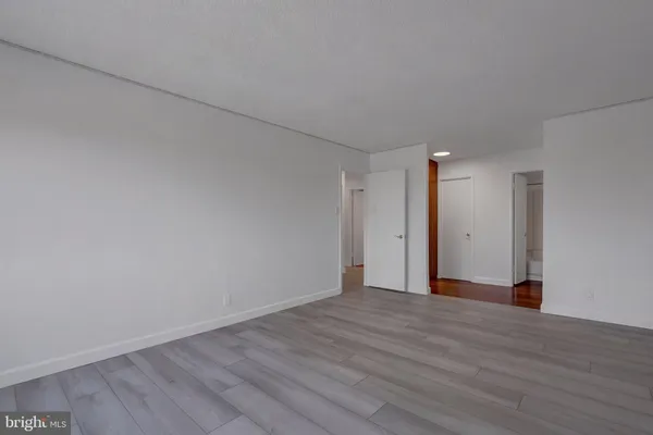 $417,900 | 307 Yoakum Parkway, Unit 1722, Alexandria, VA 22304