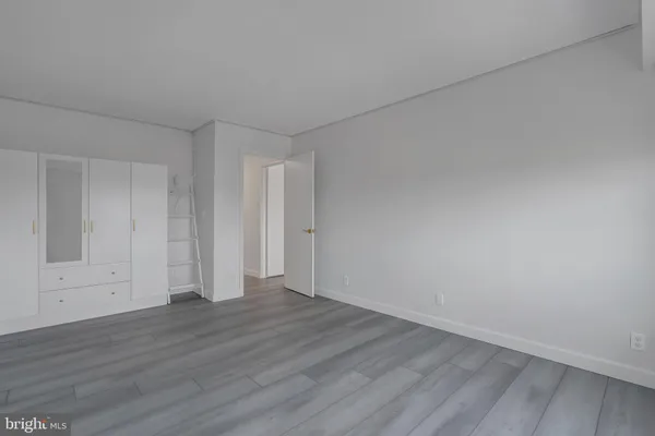 $417,900 | 307 Yoakum Parkway, Unit 1722, Alexandria, VA 22304