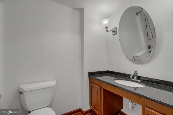 $417,900 | 307 Yoakum Parkway, Unit 1722, Alexandria, VA 22304