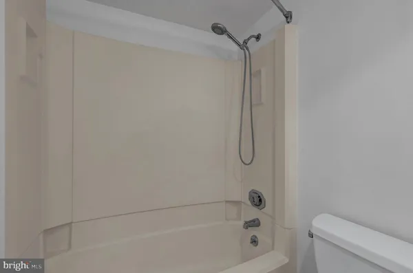 $417,900 | 307 Yoakum Parkway, Unit 1722, Alexandria, VA 22304