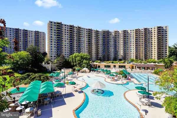 $417,900 | 307 Yoakum Parkway, Unit 1722, Alexandria, VA 22304