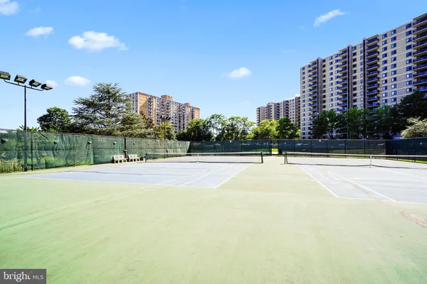 $417,900 | 307 Yoakum Parkway, Unit 1722, Alexandria, VA 22304