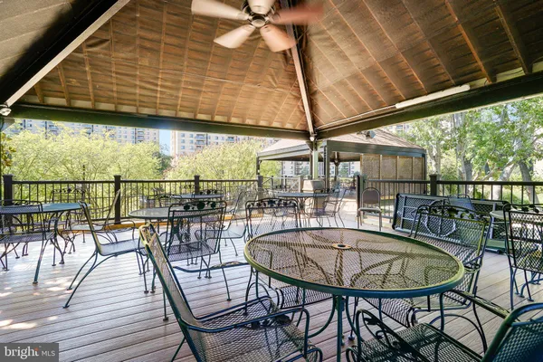 $417,900 | 307 Yoakum Parkway, Unit 1722, Alexandria, VA 22304