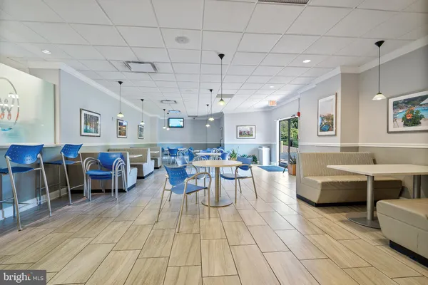 $417,900 | 307 Yoakum Parkway, Unit 1722, Alexandria, VA 22304