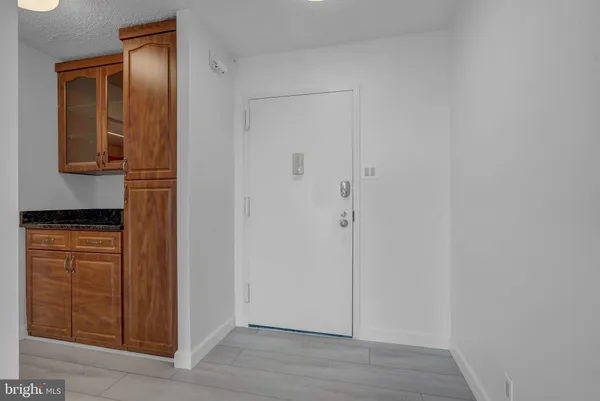 $417,900 | 307 Yoakum Parkway, Unit 1722, Alexandria, VA 22304