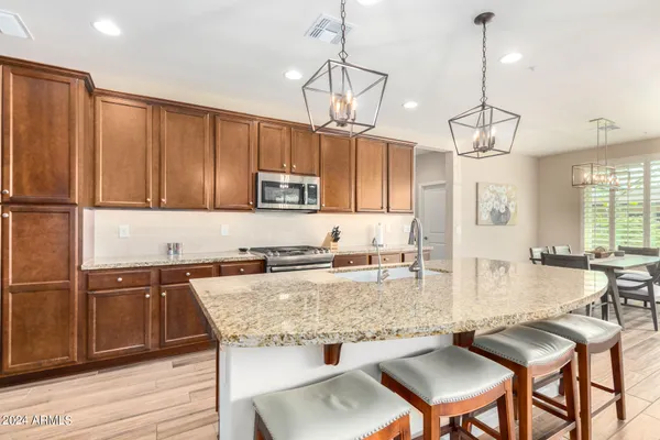 $3,900 | 13231 West Hummingbird Terrace, Peoria, AZ 85383