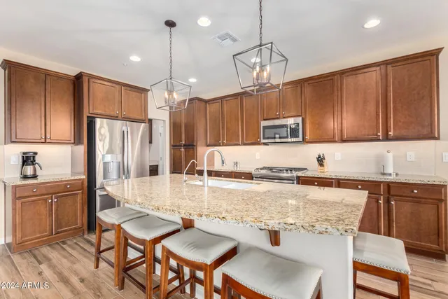 $3,900 | 13231 West Hummingbird Terrace, Peoria, AZ 85383