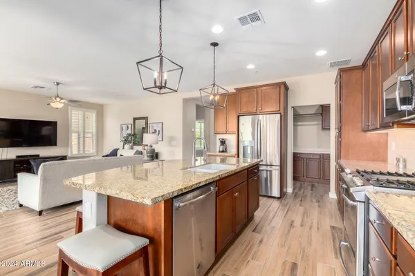 $3,900 | 13231 West Hummingbird Terrace, Peoria, AZ 85383