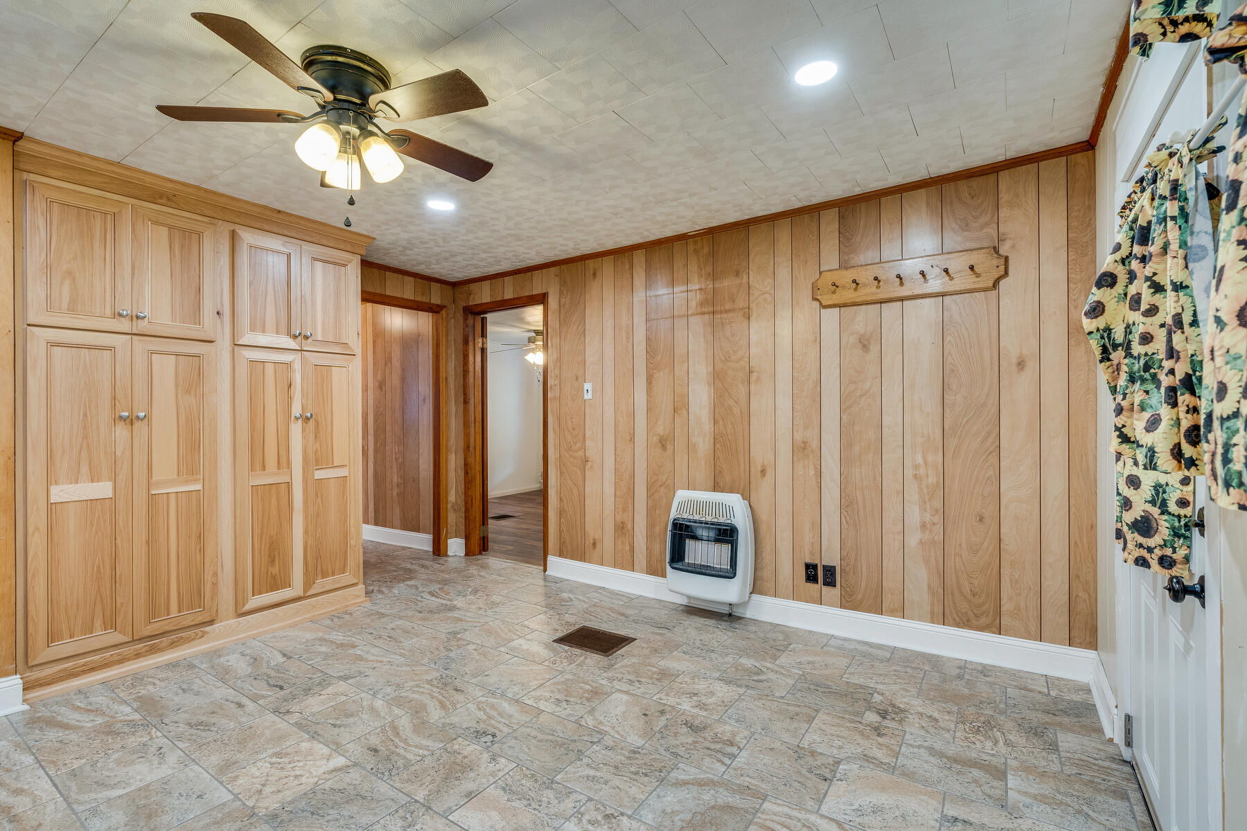 388 Odom Branch Road Erwin, TN 37650 - Photo 12 of 71 022