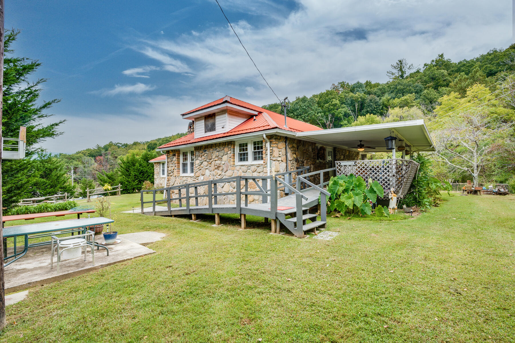 388 Odom Branch Road Erwin, TN 37650 - Photo 49 of 71 049