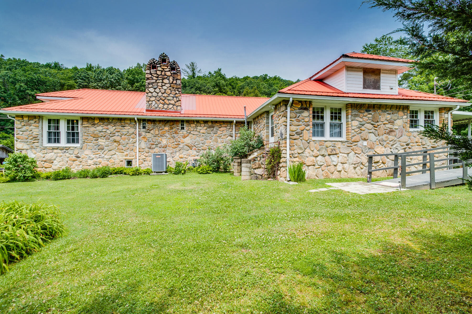 388 Odom Branch Road Erwin, TN 37650 - Photo 55 of 71 039
