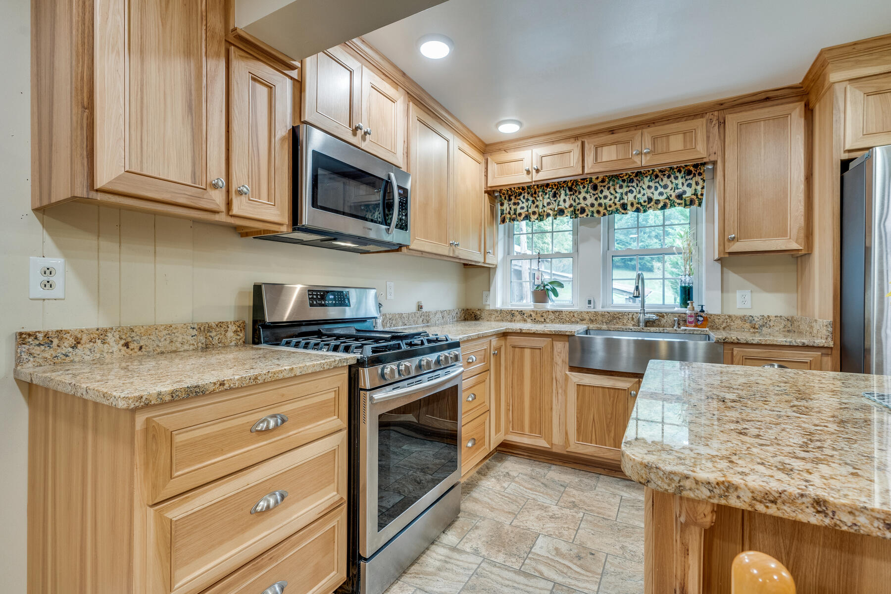388 Odom Branch Road Erwin, TN 37650 - Photo 9 of 71 026