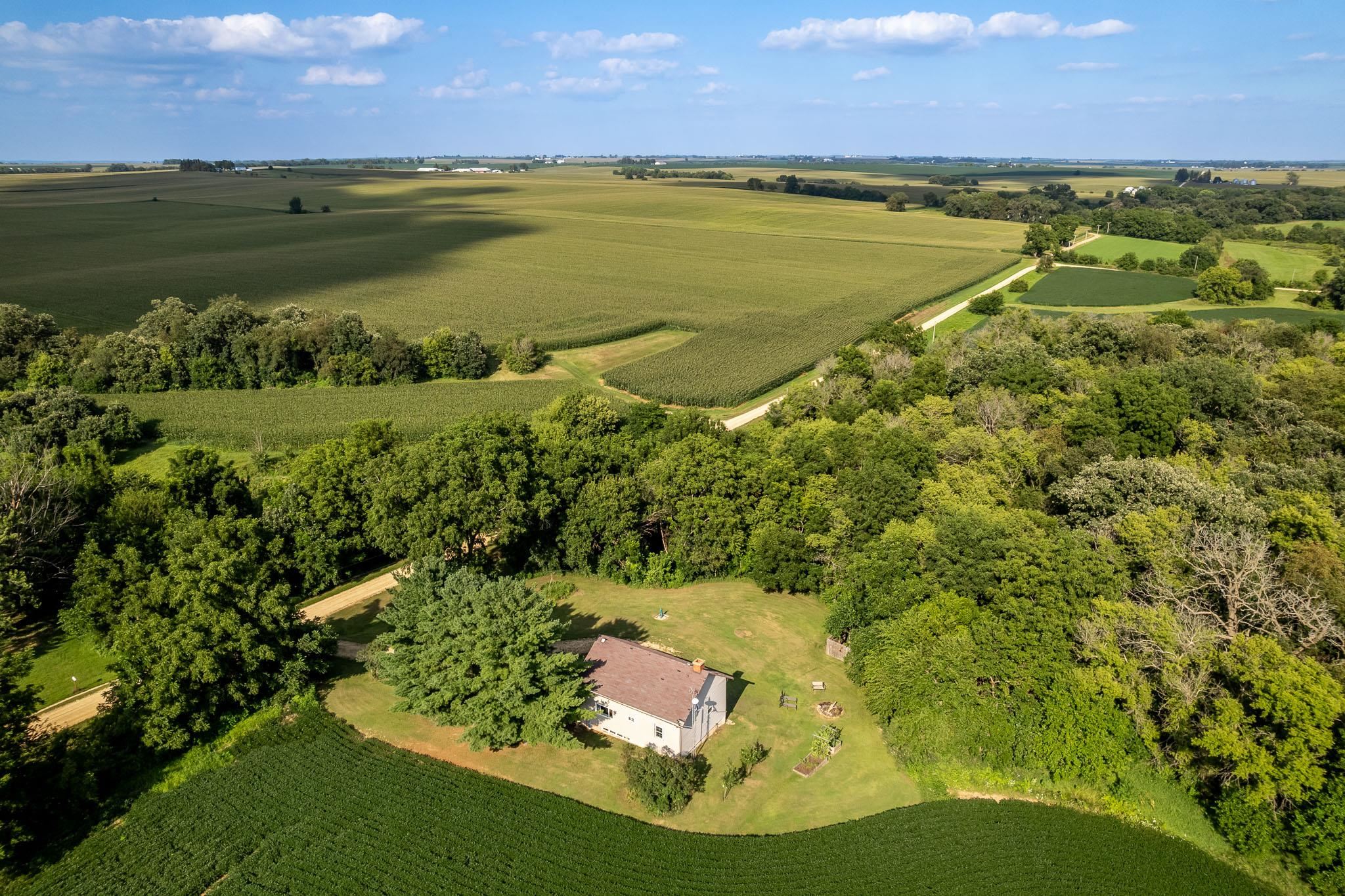6913 West Wagner Road German Valley, IL 61039 - Photo 13 of 54 a view of an ocean and city